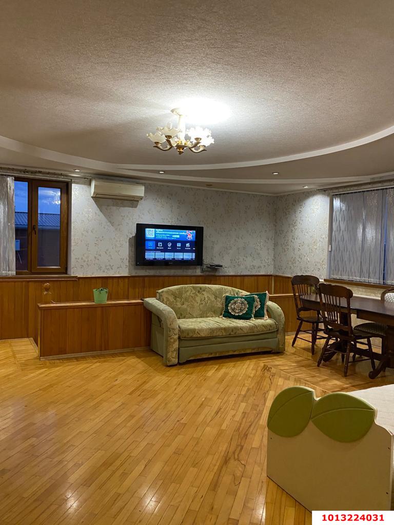 Фото №6: Дом 335 м² + 8 сот. - Кореновск, мкр. 2-й квартал, ул. Красная, 27