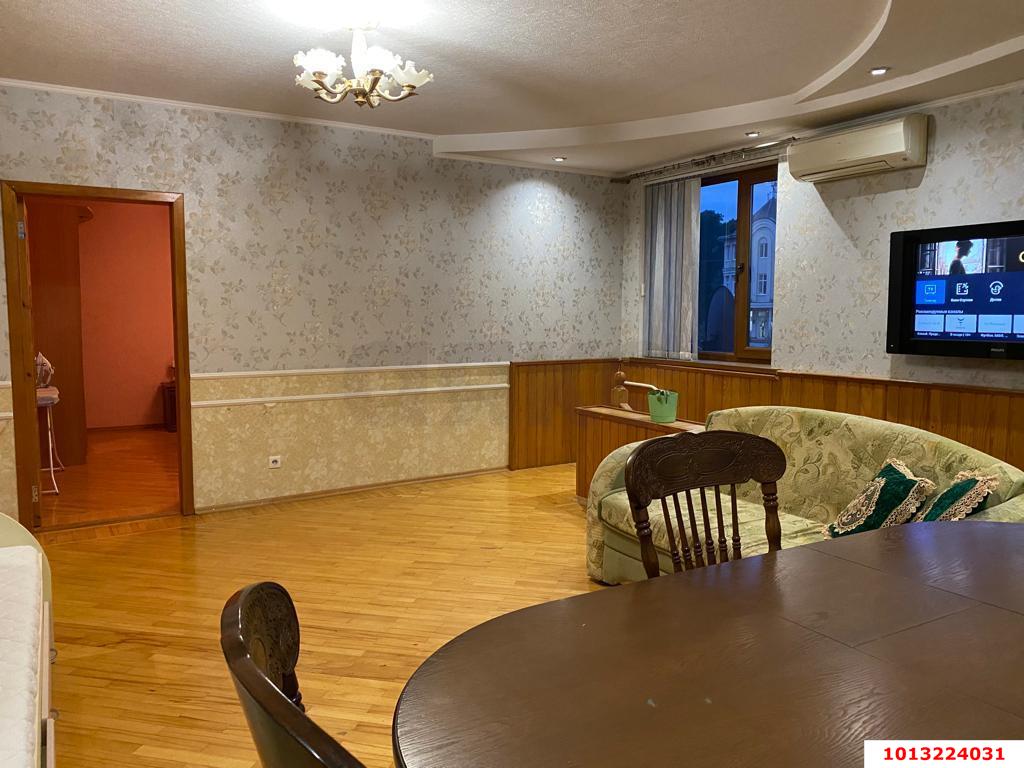 Фото №9: Дом 335 м² + 8 сот. - Кореновск, мкр. 2-й квартал, ул. Красная, 27