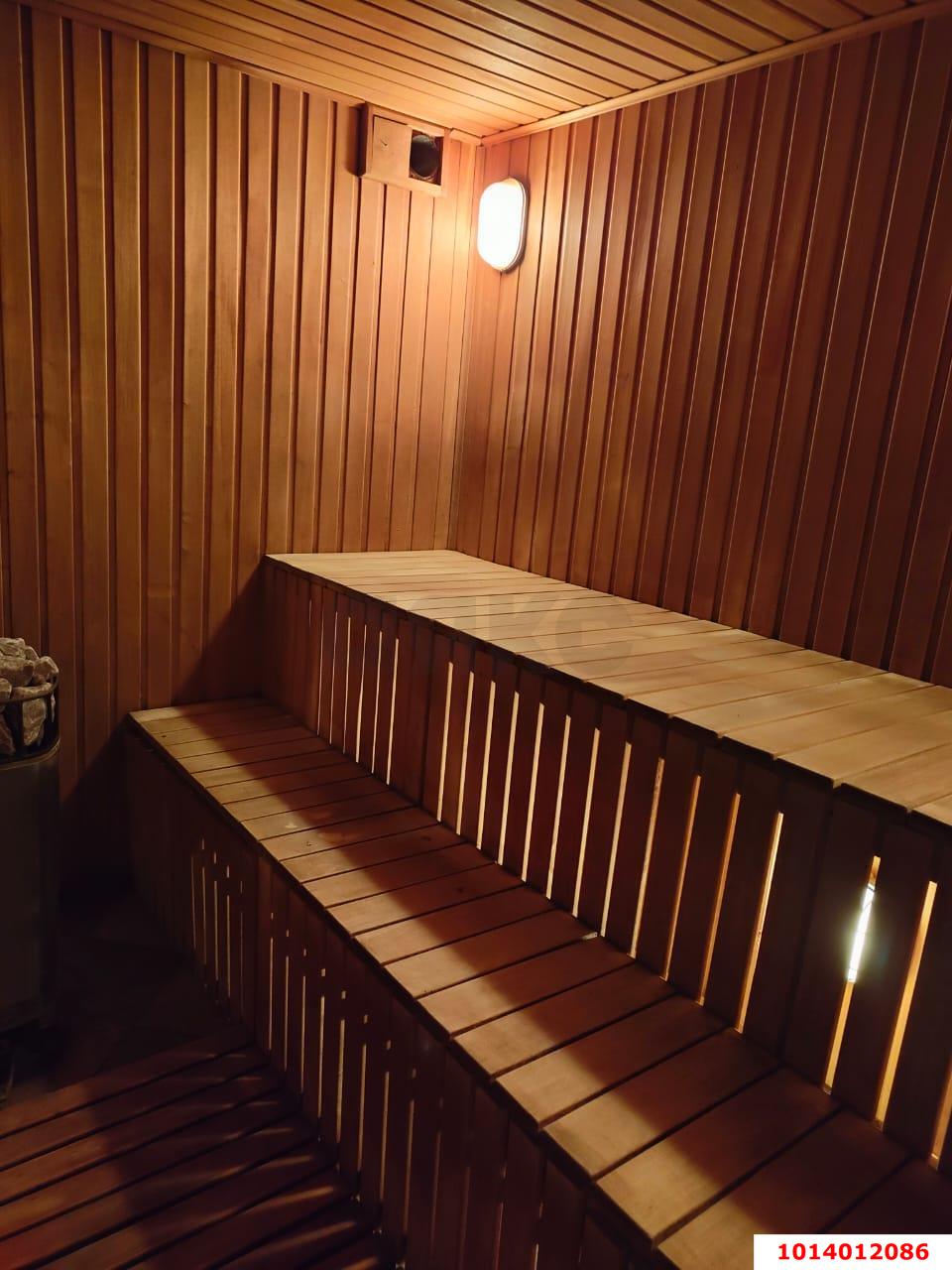 Фото №1: Дом 499 м² + 9.4 сот. - Кореновск, ул. Мира, 137Е