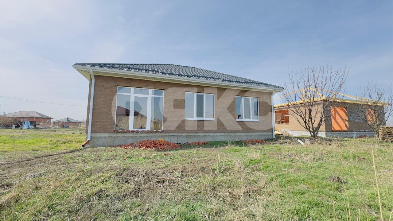 Фото №3: Дом 114 м² + 7.5 сот. - Кореновск, мкр. 1-й квартал, ул. Хабибуллина, 18