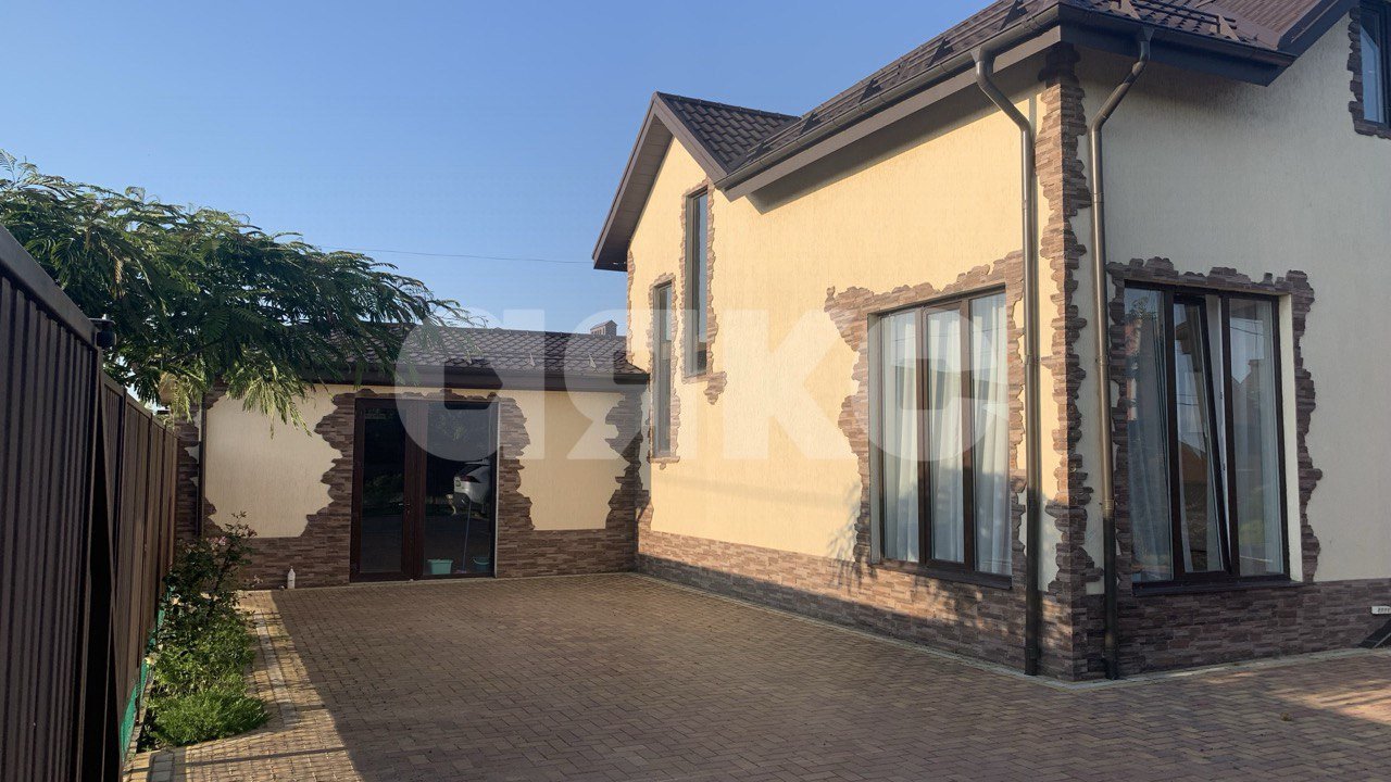 Фото №3: Дом 249 м² + 5.3 сот. - Кореновск, ул. Крымская, 1К