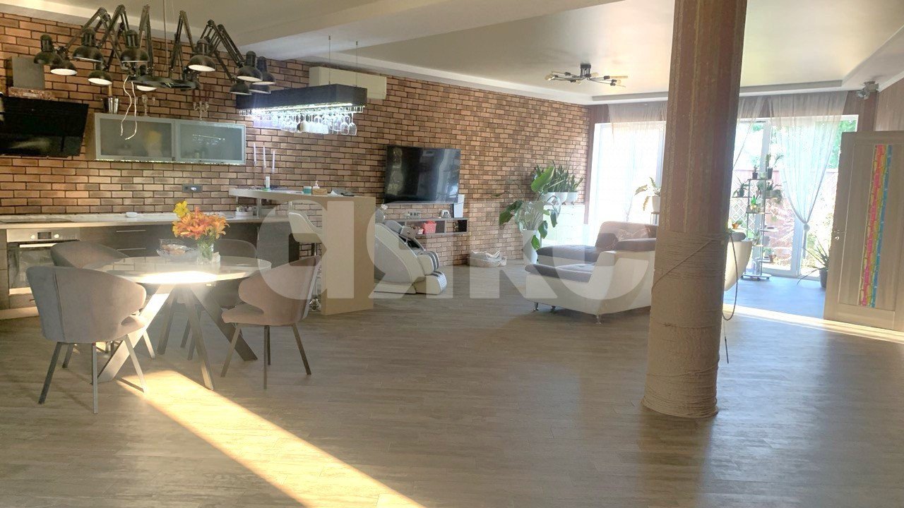 Фото №9: Дом 249 м² + 5.3 сот. - Кореновск, ул. Крымская, 1К