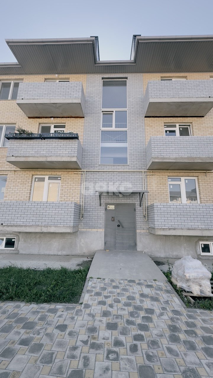 Фото №2: 2-комнатная квартира 58 м² - Кореновск, мкр. 10-й, ул. Таманская, 3к2