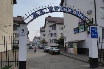 Фото №4: Коммерция 37 м² - Краснодар, мкр. ЖК Прованс, ул. Генерала Петрова, 3