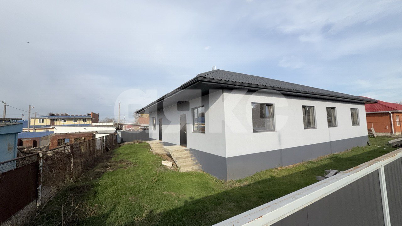 Фото №4: Дом 220 м² + 9 сот. - Кореновск, мкр. 2-й квартал, ул. Железнодорожный Дом