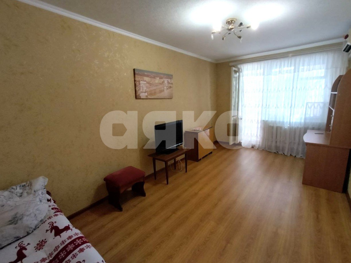 Фото №5: 2-комнатная квартира 42 м² - Кореновск, мкр. 2-й квартал, ул. Комсомольская, 35