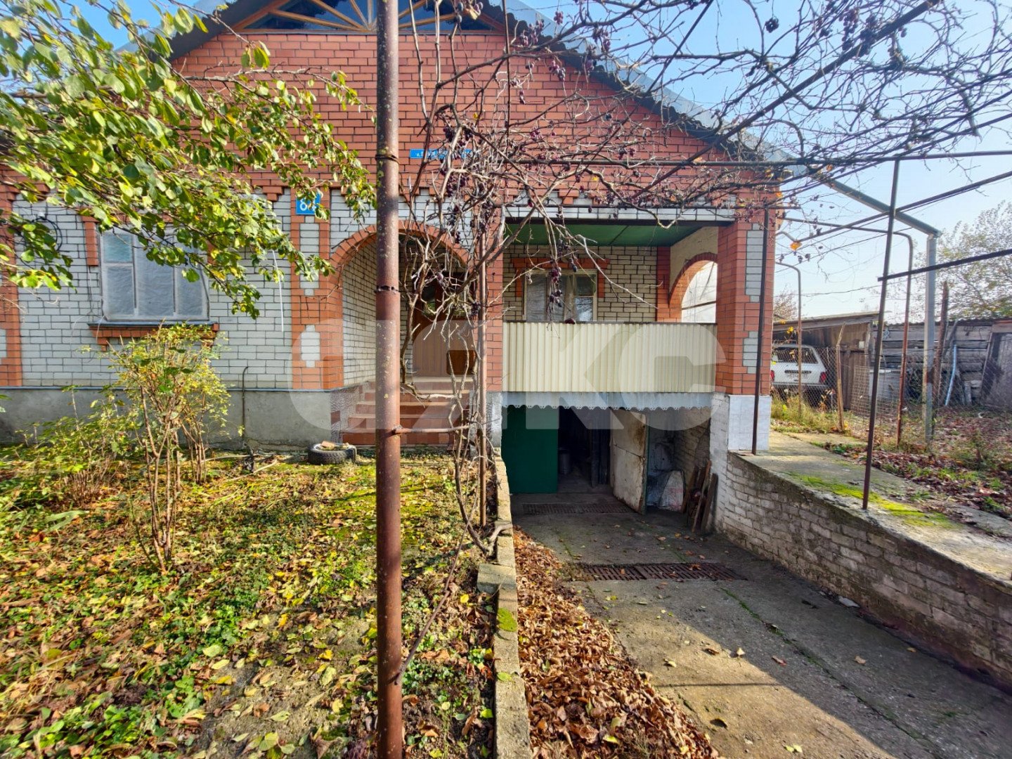 Фото №1: Дом 185 м² + 2749 сот. - Бураковский, ул. Коммунистическая, 84