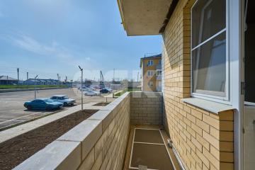 Фото №2: 2-комнатная квартира 79 м² - Кореновск, мкр. 10-й, ул. Таманская, 3к2